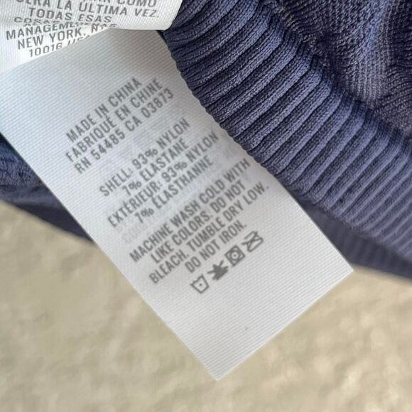 Aerie Seamless Sports Bra Floral Embossed Blue Purple Adjustable Straps Large - Picture 4 of 4